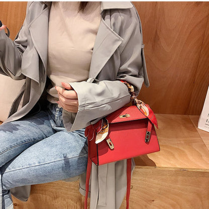 Timeless structured handbag for women | Reflet du Temps -5