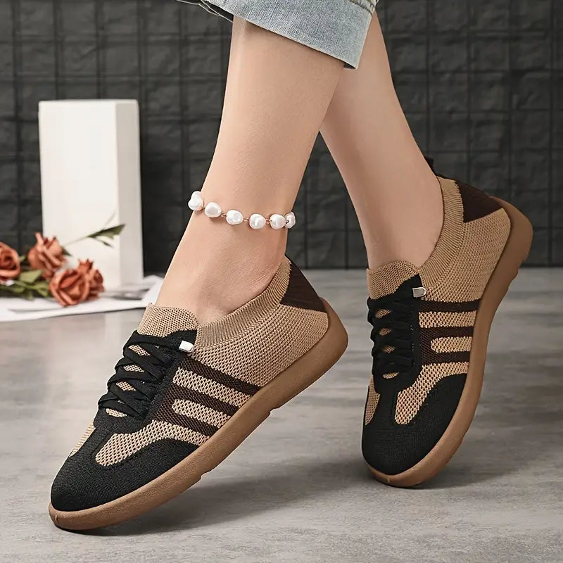 Classic lightweight sneakers for women -1