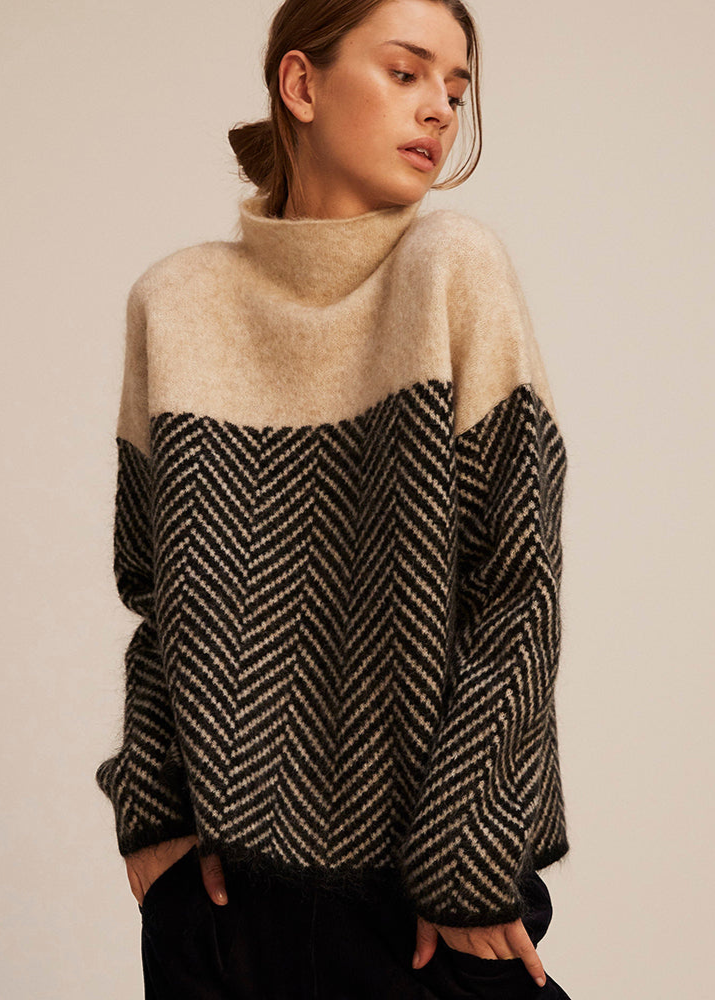 Soft turtleneck sweater for women -2