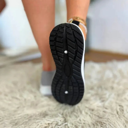 Lightweight comfortable sneakers for women -14