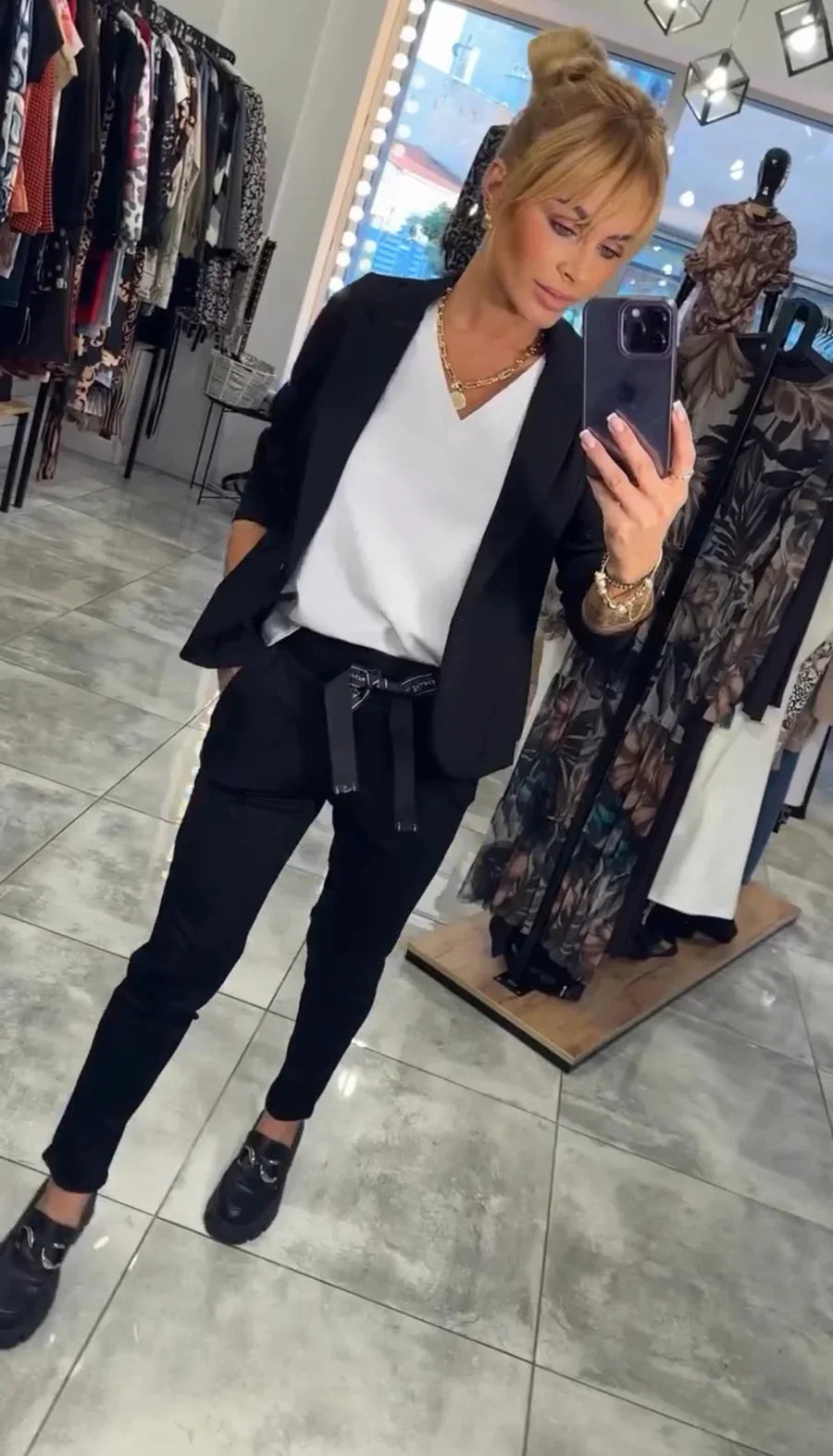 Flowy blazer jogger chic set for women -8
