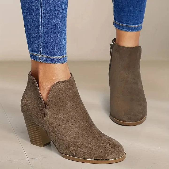 Heeled ankle bloc boots for women | Yara -2