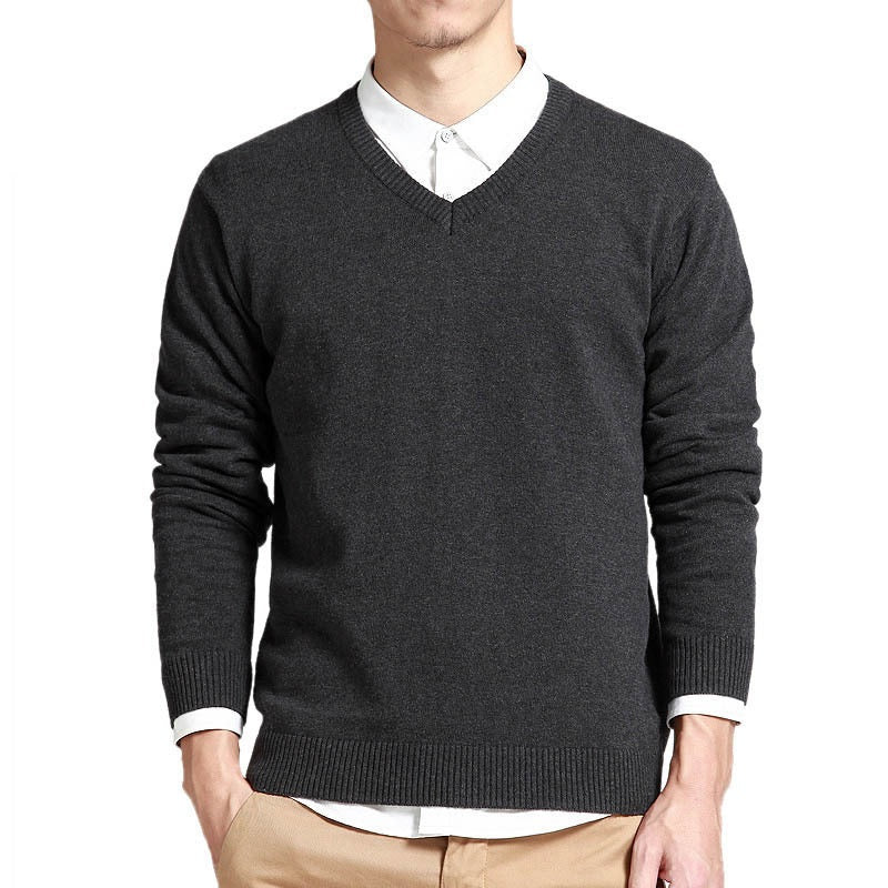 Versatile V-neck sweater for men | Lucian -3