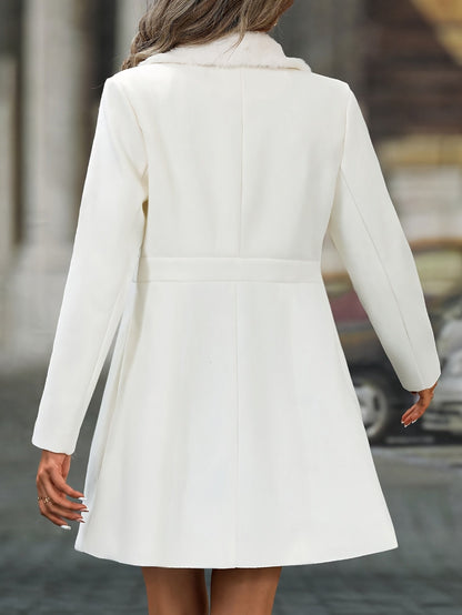 Long contrasting collar coat for women | Eloria -4