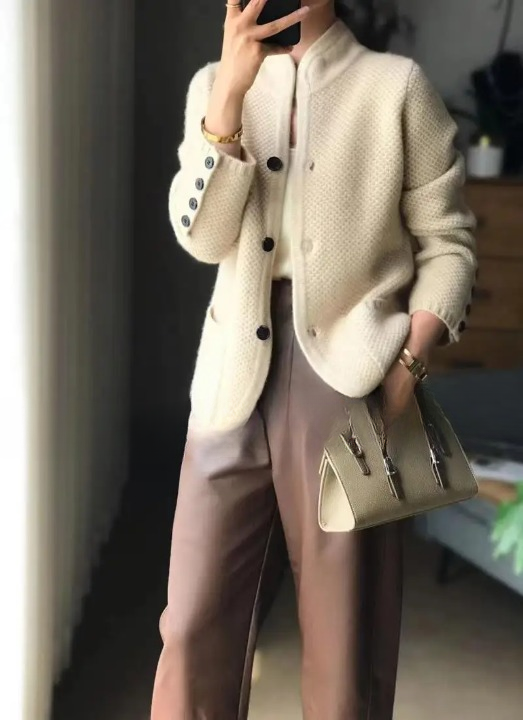 Timeless button-up graceful fit cardigan for women | Elowen -4