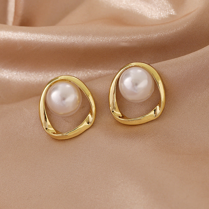 Beads imitation earrings for women | Daisy -8
