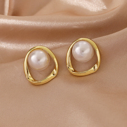 Beads imitation earrings for women | Daisy -8