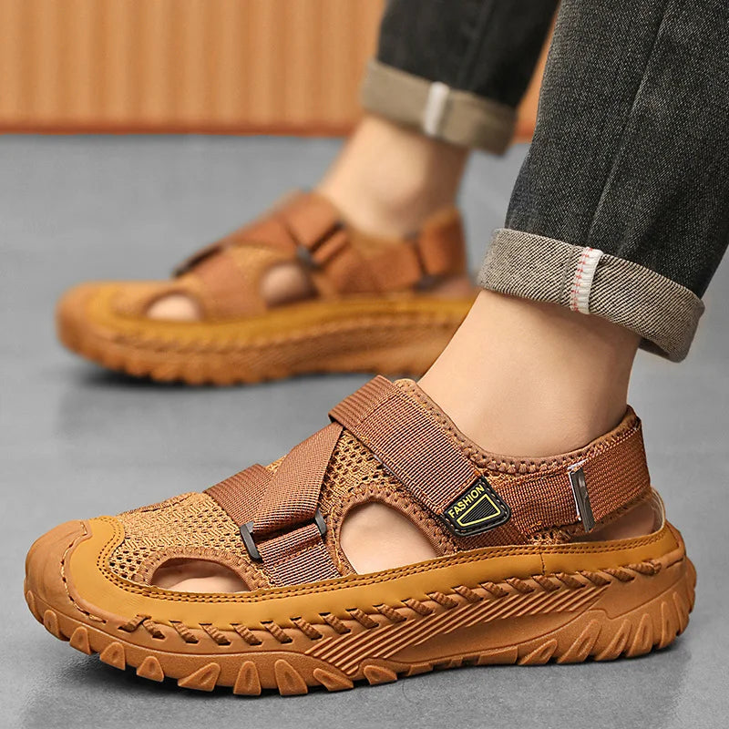 Toe hiking sandals for men | Closed -3