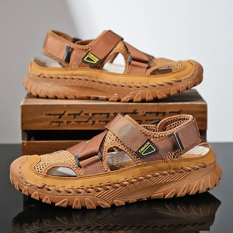 Toe hiking sandals for men | Closed -2