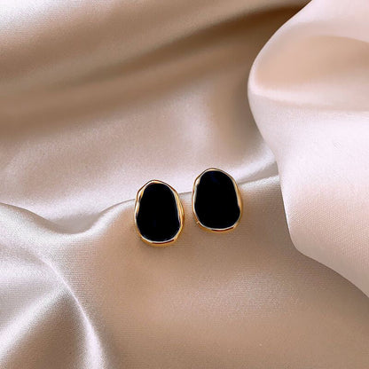 Classic irregulieres earrings for women | Margot -7