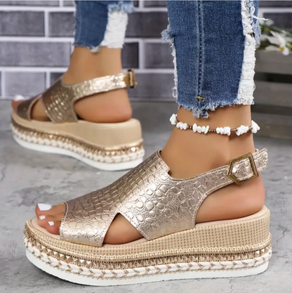Heeled wedge sandals for women | Isabelle Martin -3