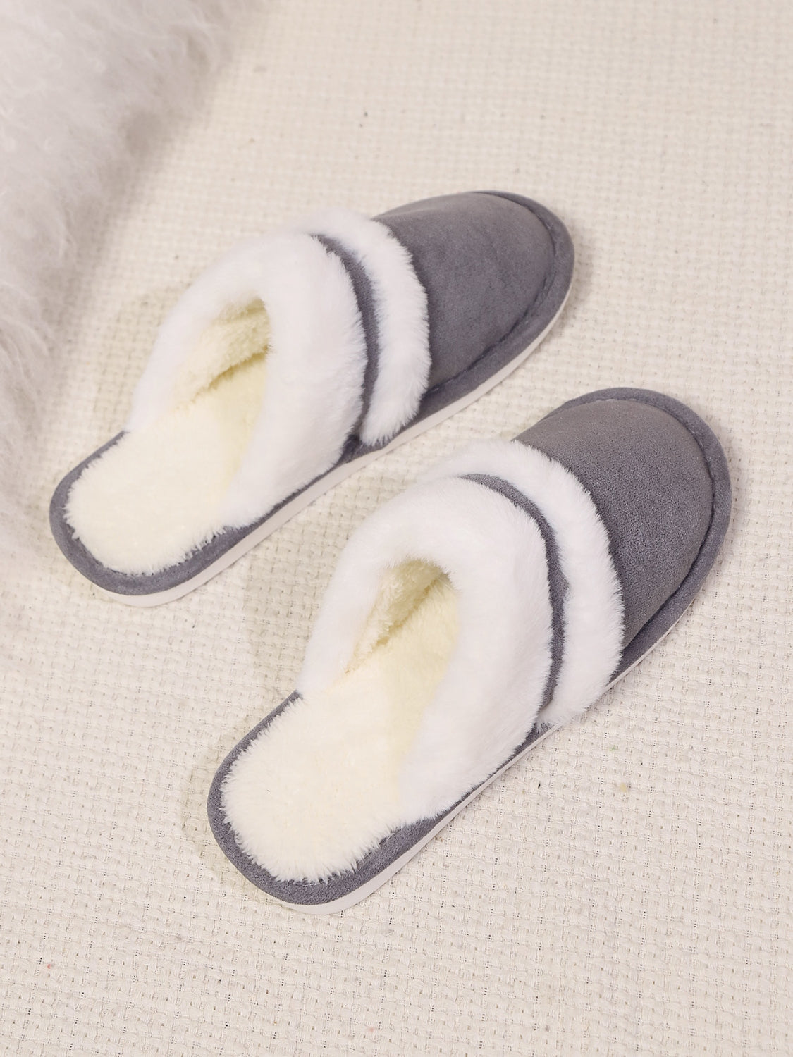 Toe round faux fur contrasting slippers for women -20