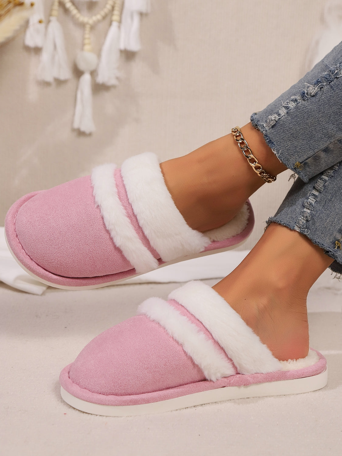 Toe round faux fur contrasting slippers for women -25