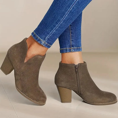 Heeled ankle bloc boots for women | Yara -3