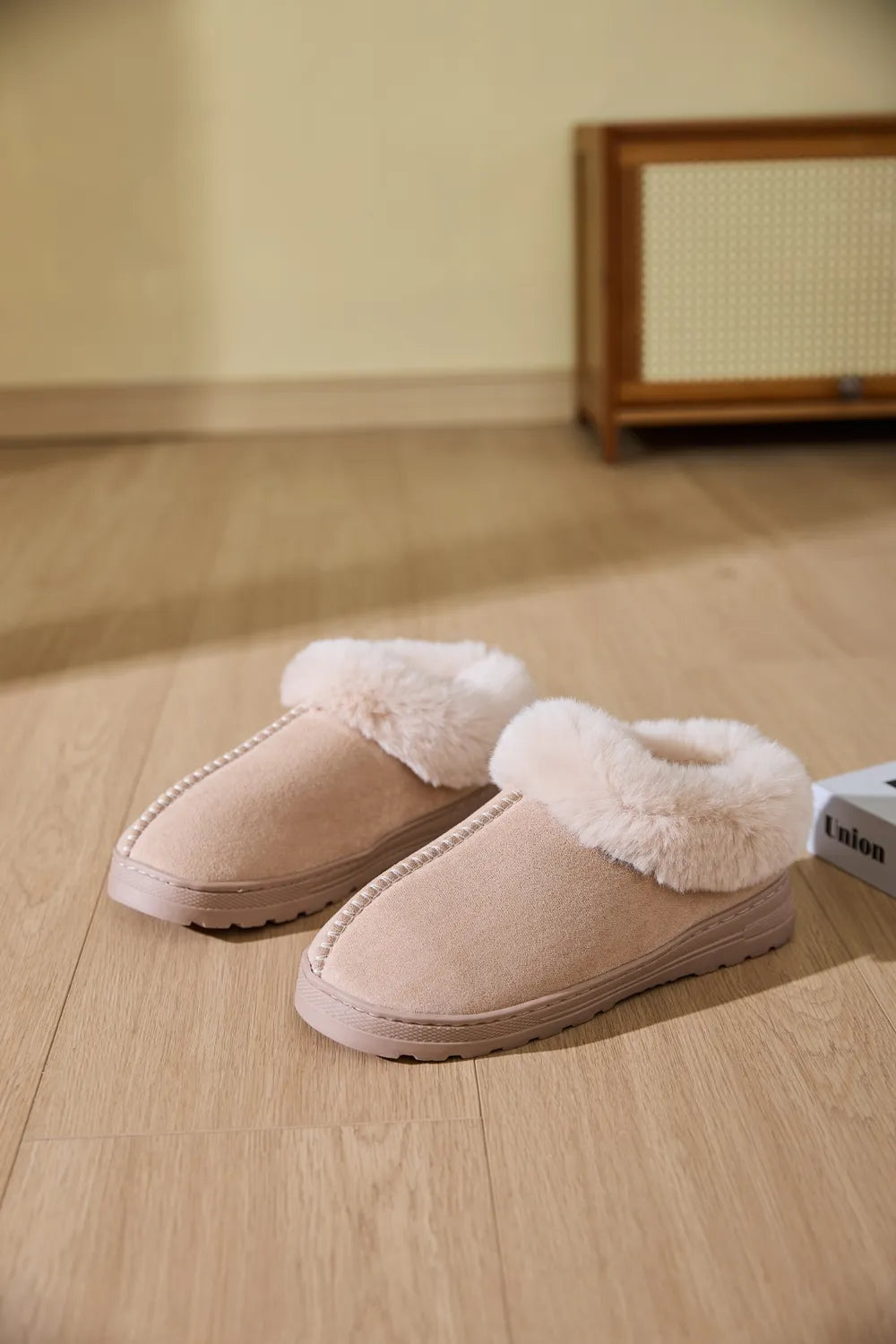 Slip-on faux fur slippers for women | Platform sole -15
