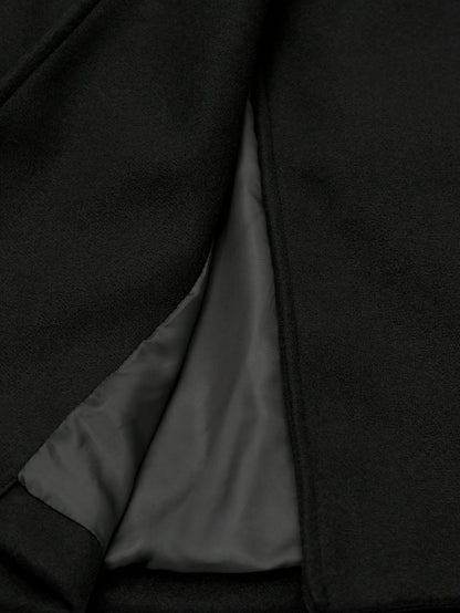 Long contrasting collar coat for women | Eloria -9