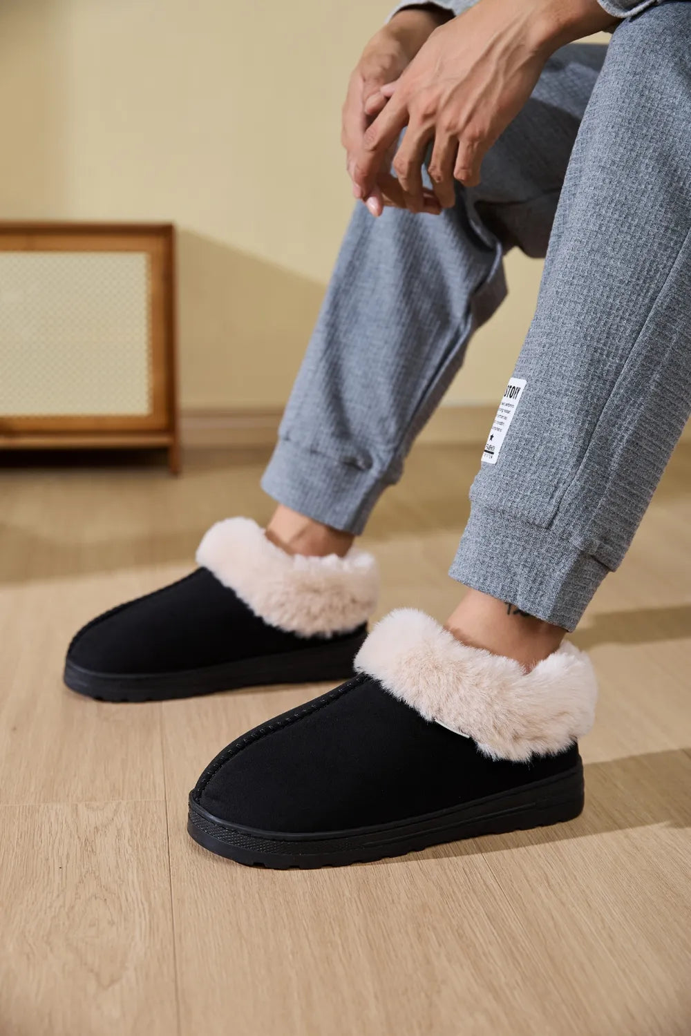 Slip-on faux fur slippers for women | Platform sole -3