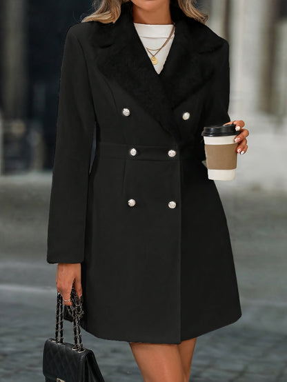 Long contrasting collar coat for women | Eloria -5