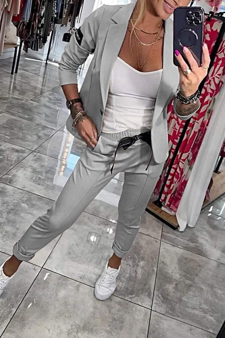 Chic relaxed two-piece jacket pants set for women | Fenna -5